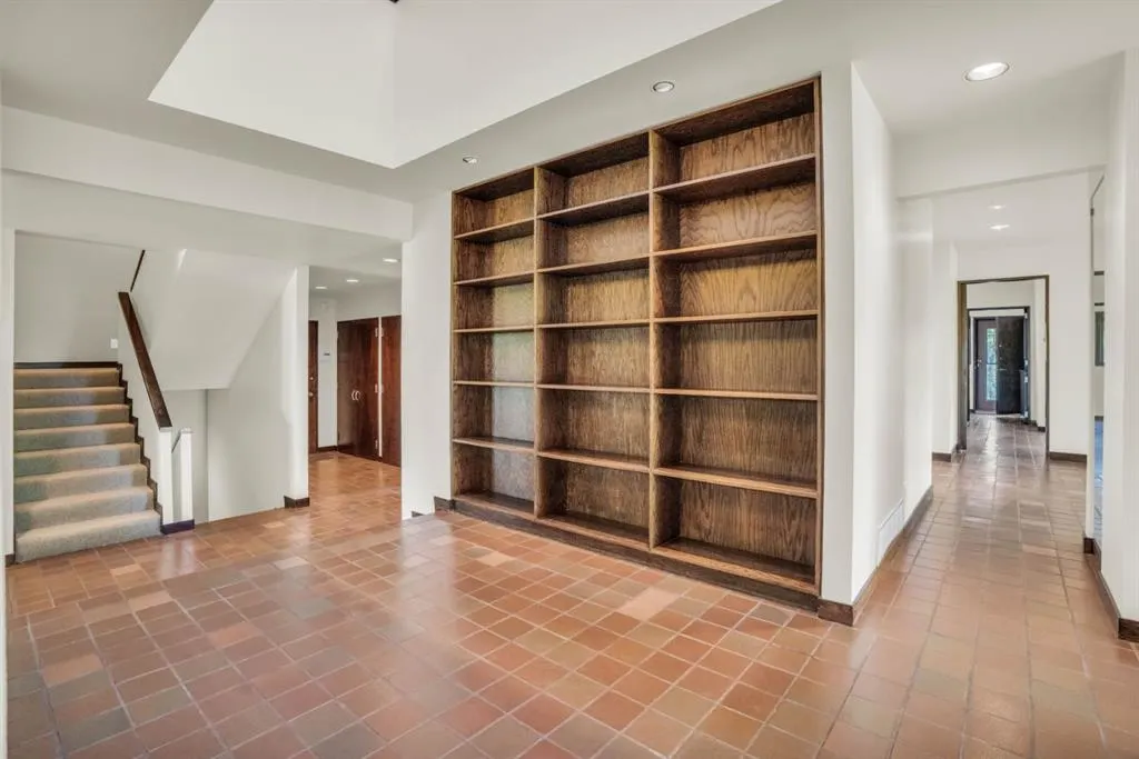 237 Escarpment Drive