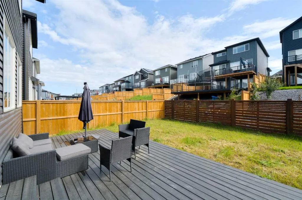 308 Lucas Way NW