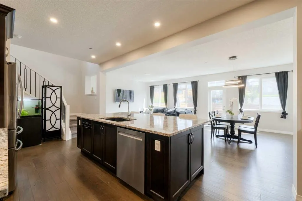 308 Lucas Way NW