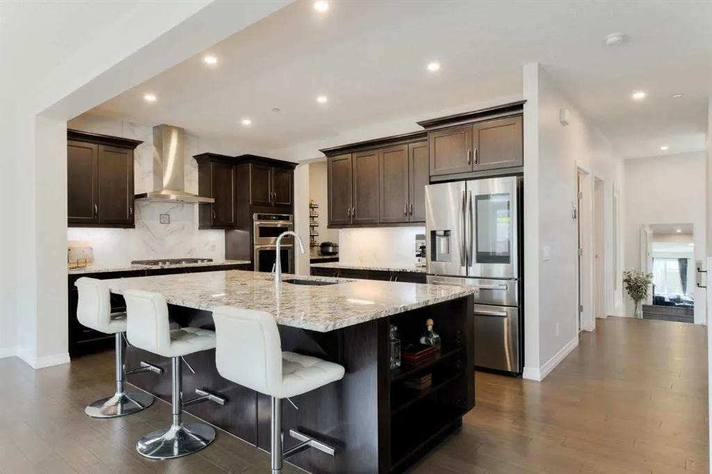 308 Lucas Way NW