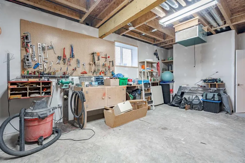 1483 Aldrich Place