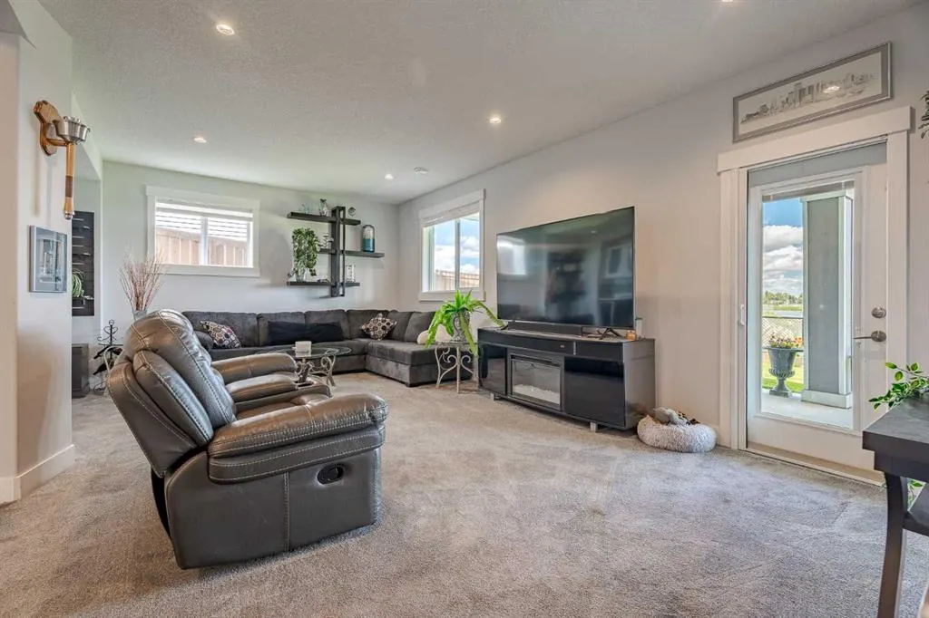 1483 Aldrich Place
