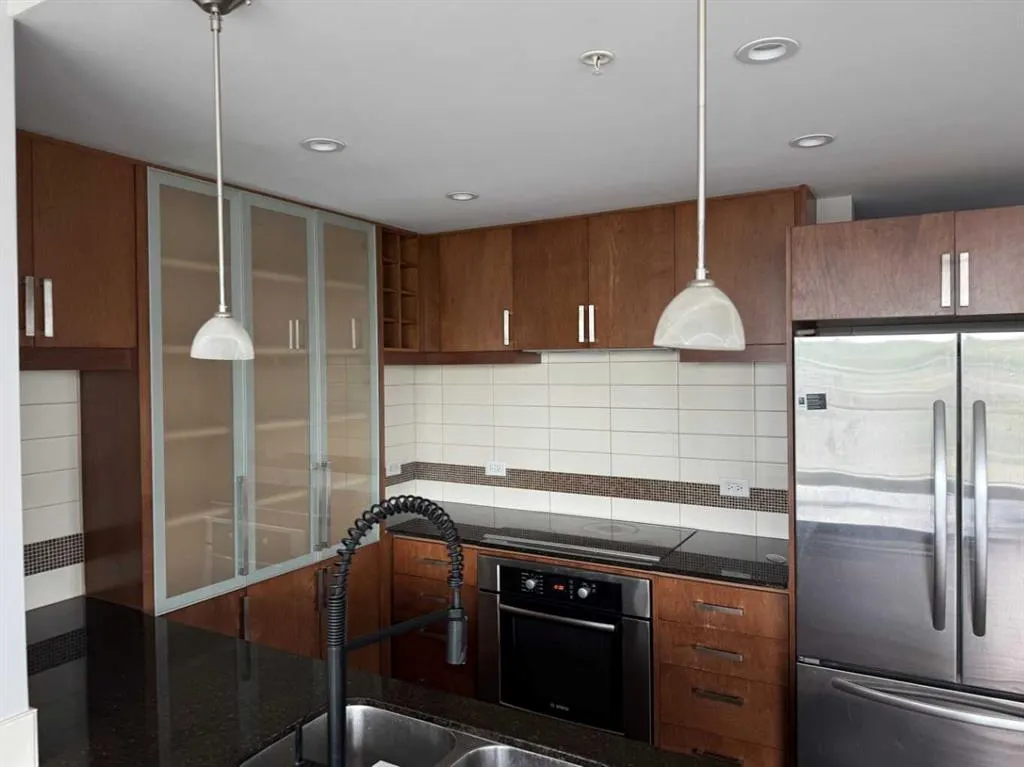 888 4 Avenue SW, #803