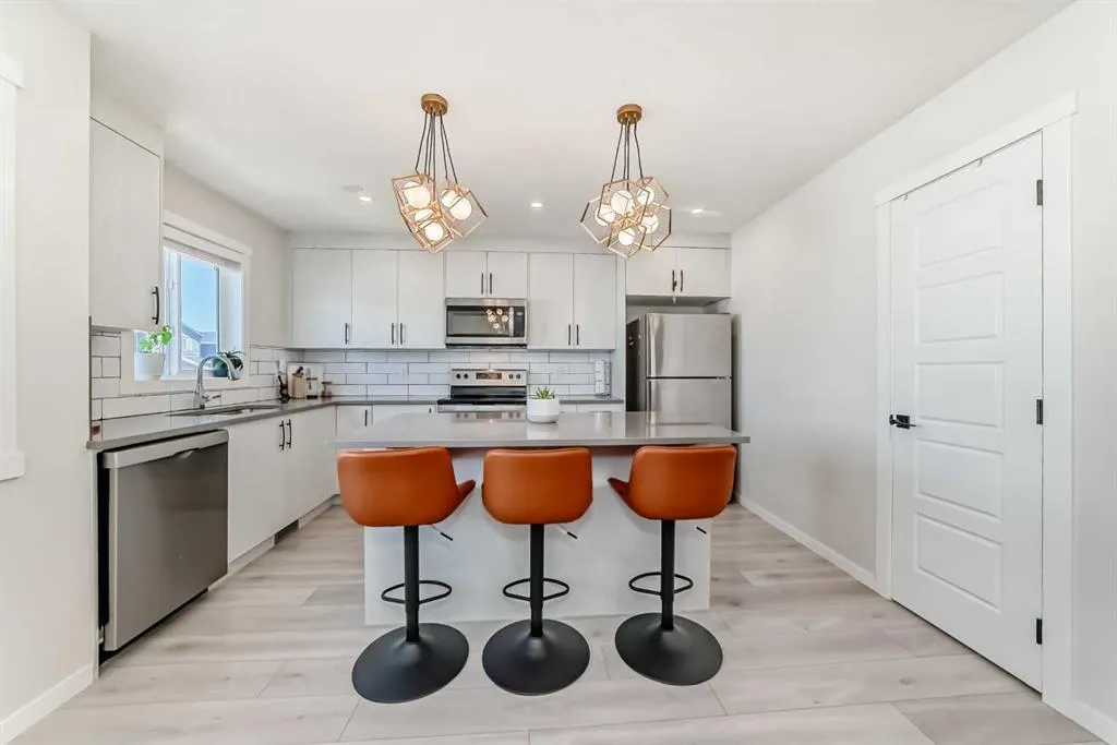 154 Chinook Gate Boulevard