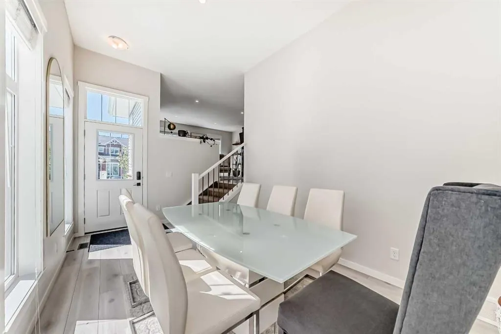 154 Chinook Gate Boulevard