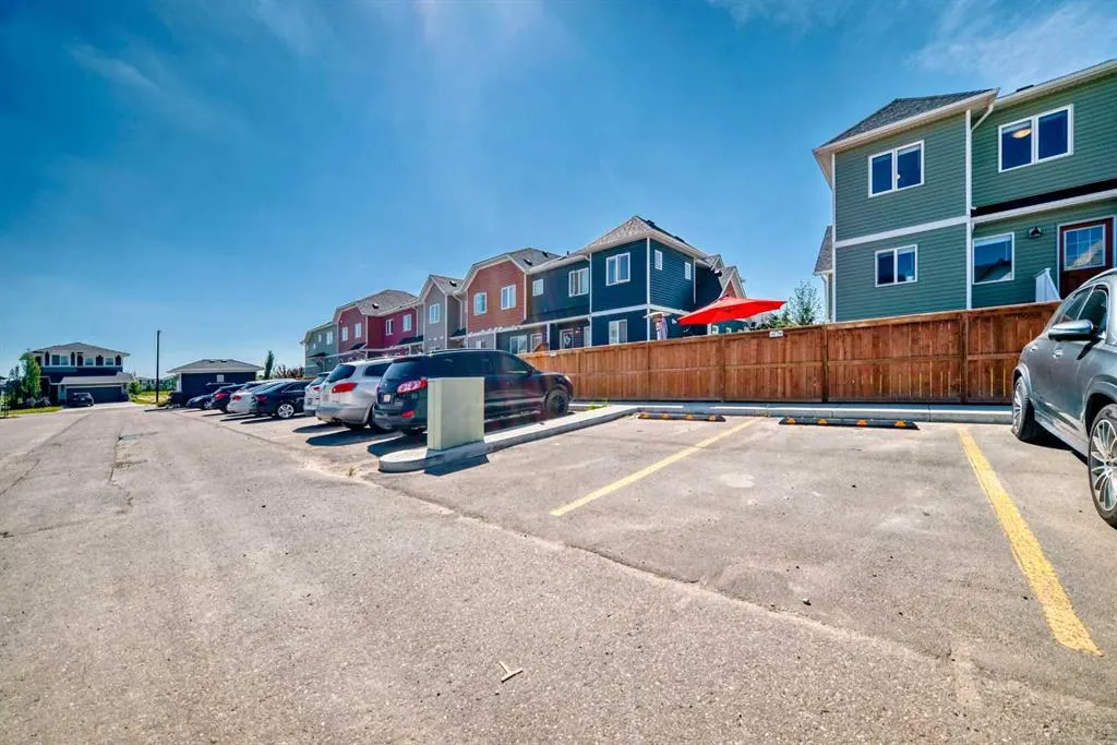 154 Chinook Gate Boulevard