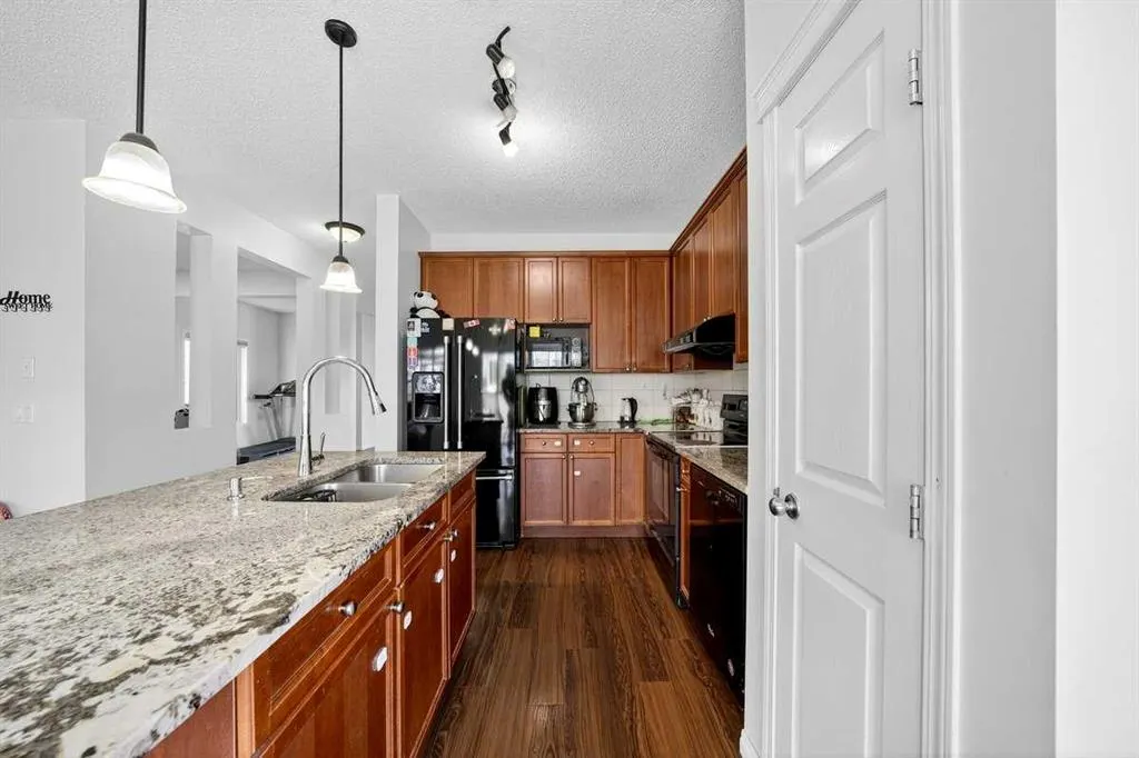 143 Saddleland Crescent NE