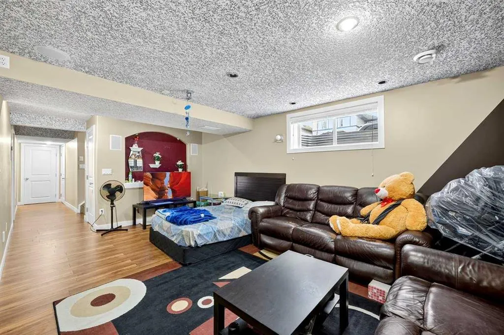 143 Saddleland Crescent NE
