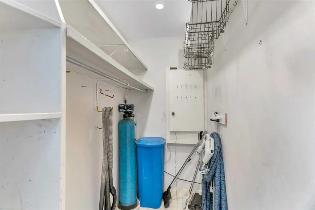 180 Marina Bay Court