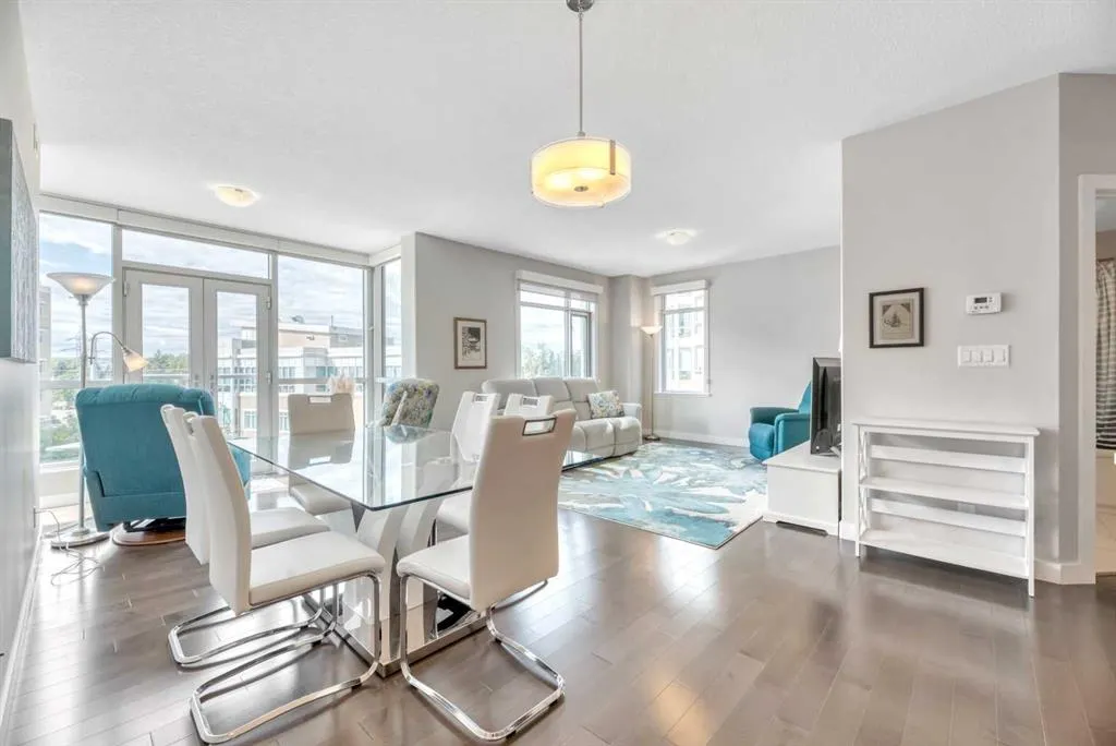 24 Varsity Estates Circle NW, #410