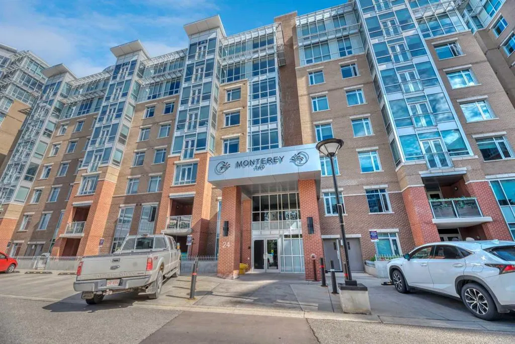 24 Varsity Estates Circle NW, #410