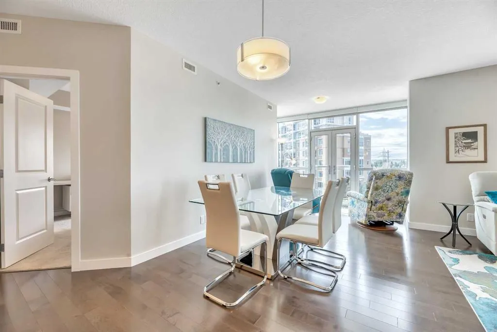 24 Varsity Estates Circle NW, #410