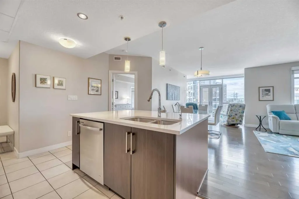 24 Varsity Estates Circle NW, #410