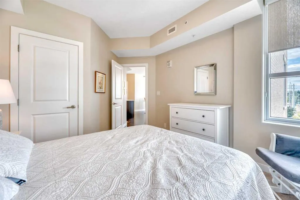 24 Varsity Estates Circle NW, #410