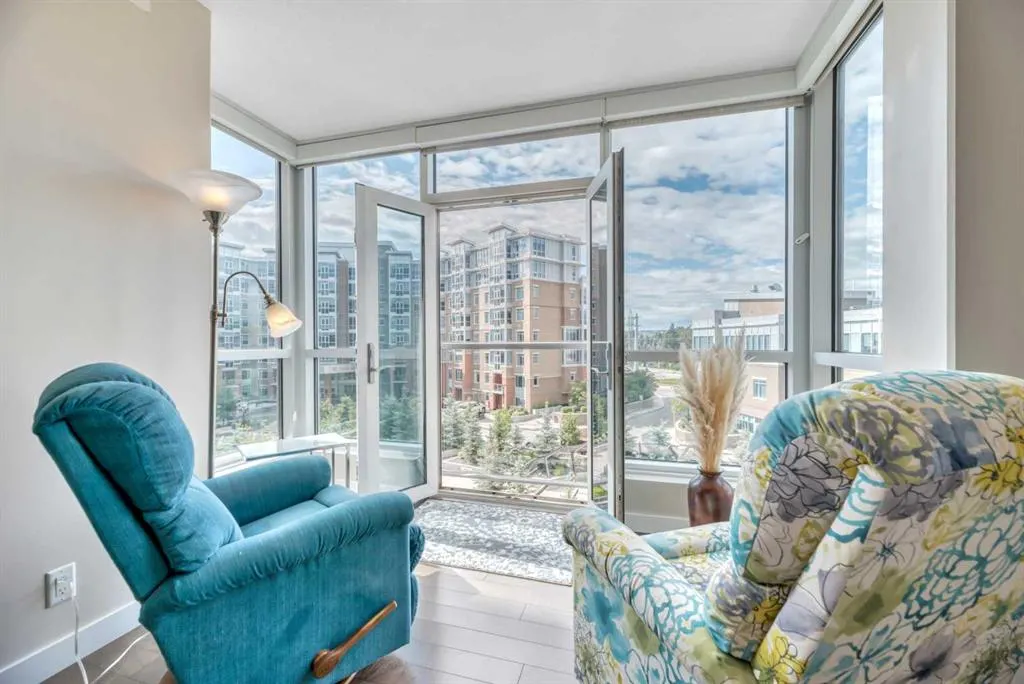 24 Varsity Estates Circle NW, #410