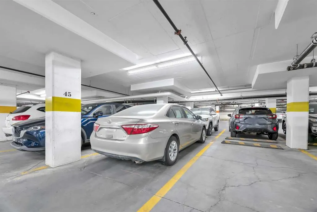 24 Varsity Estates Circle NW, #410