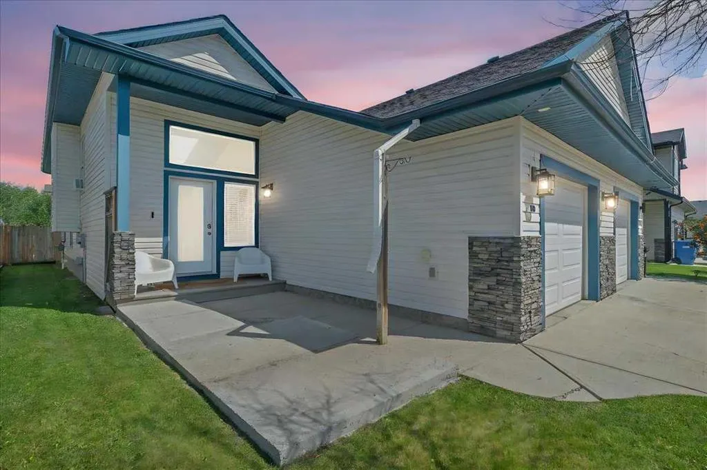 740 Carriage Lane Drive