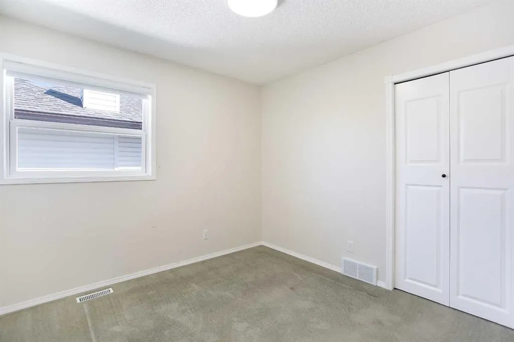 38 Hidden Ranch Close NW