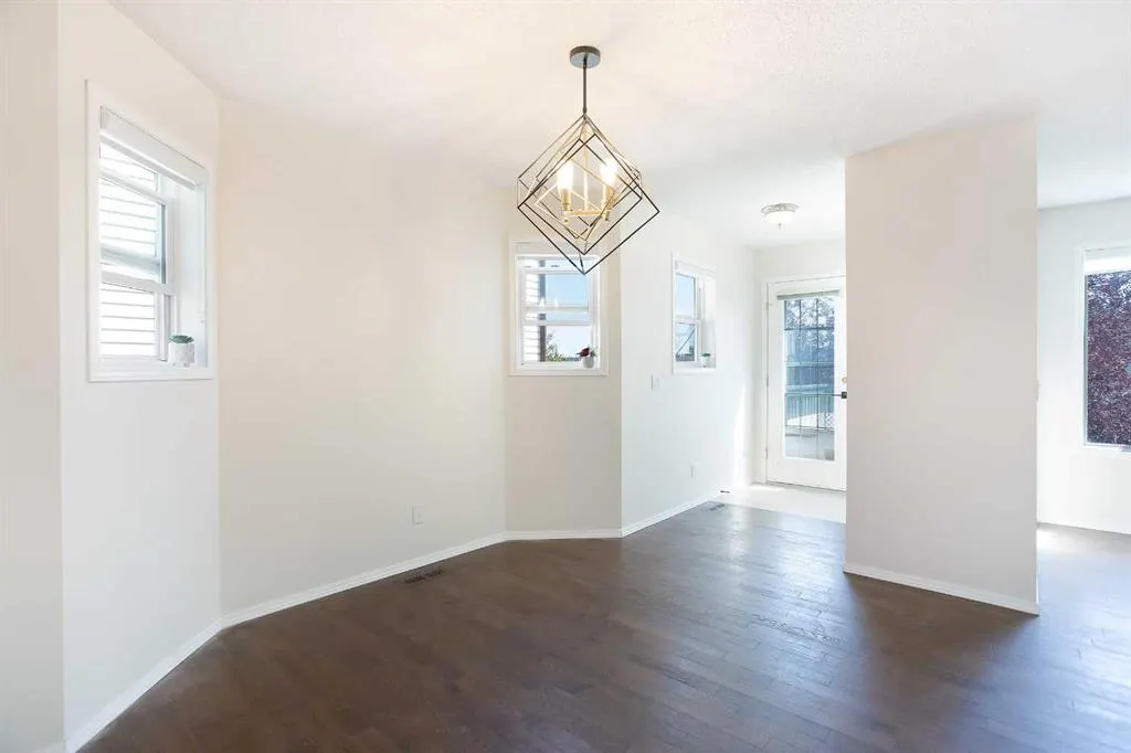 38 Hidden Ranch Close NW