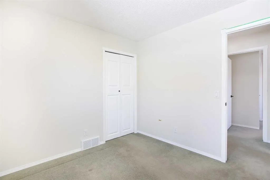 38 Hidden Ranch Close NW