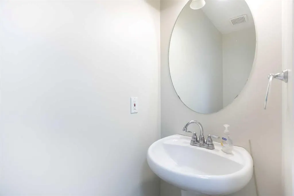 38 Hidden Ranch Close NW