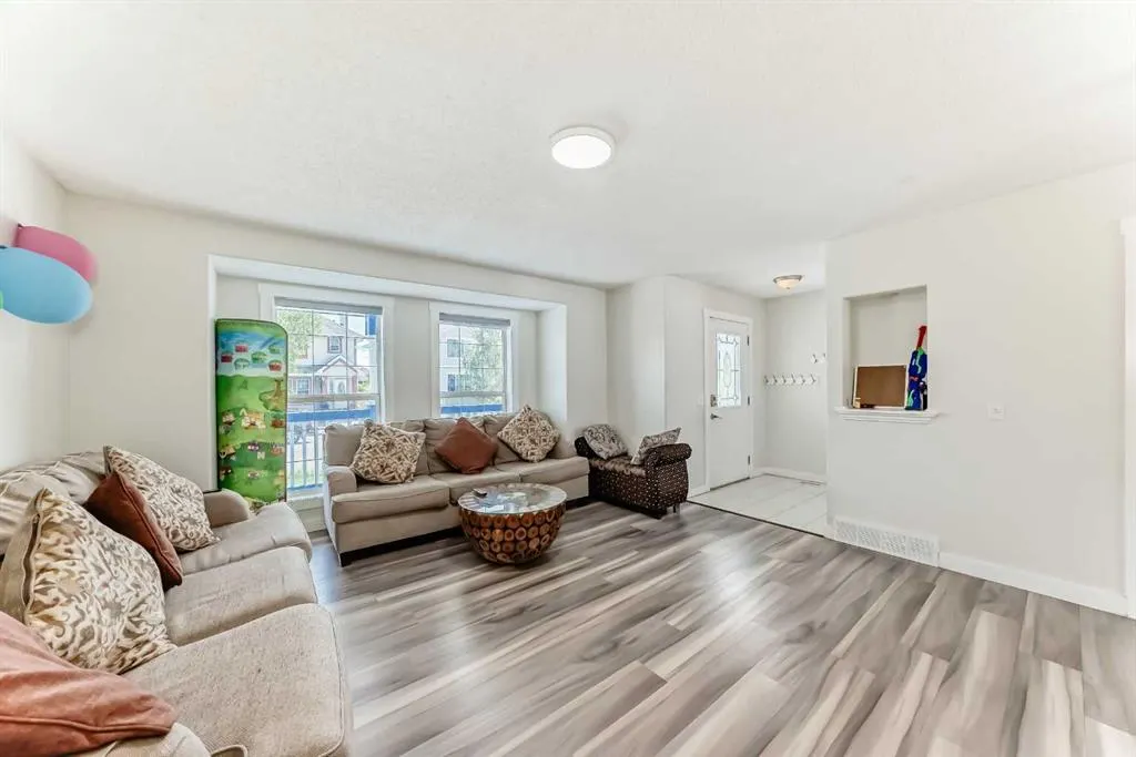 32 Taravista Crescent NE