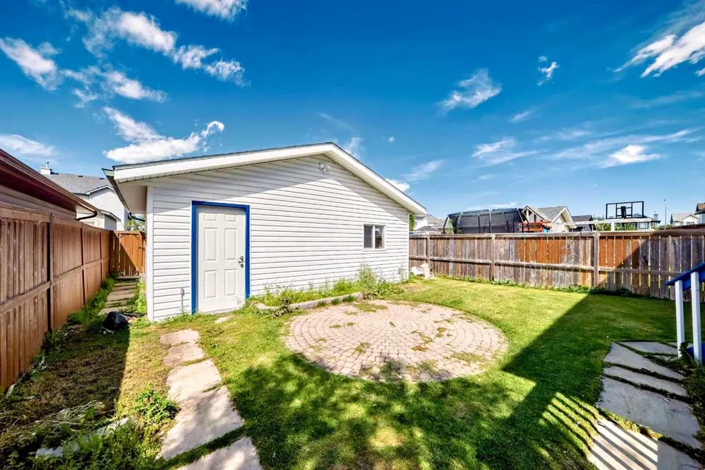 32 Taravista Crescent NE