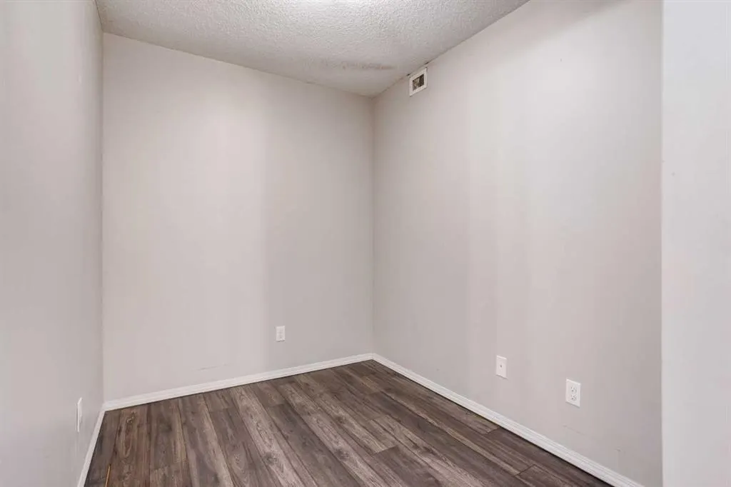 403 Mackenzie Way SW, #2108