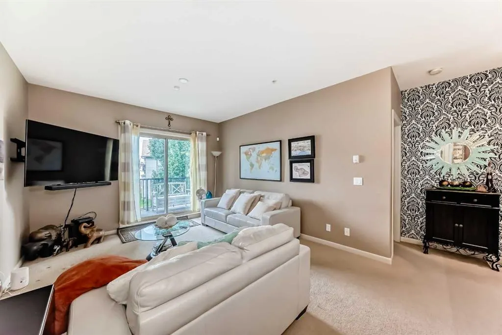 52 Cranfield Link SE, #212