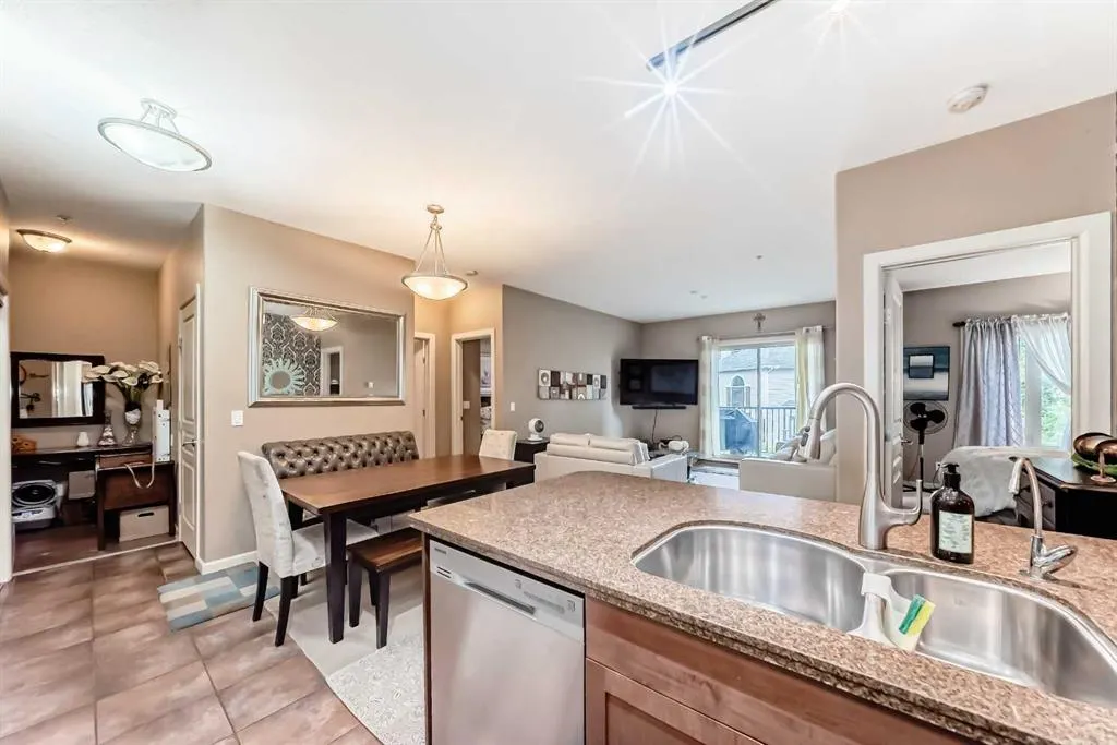 52 Cranfield Link SE, #212