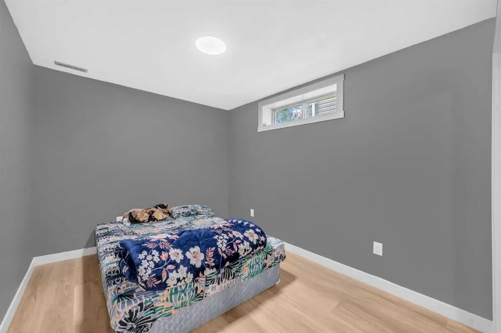 148 Tarington Park NE