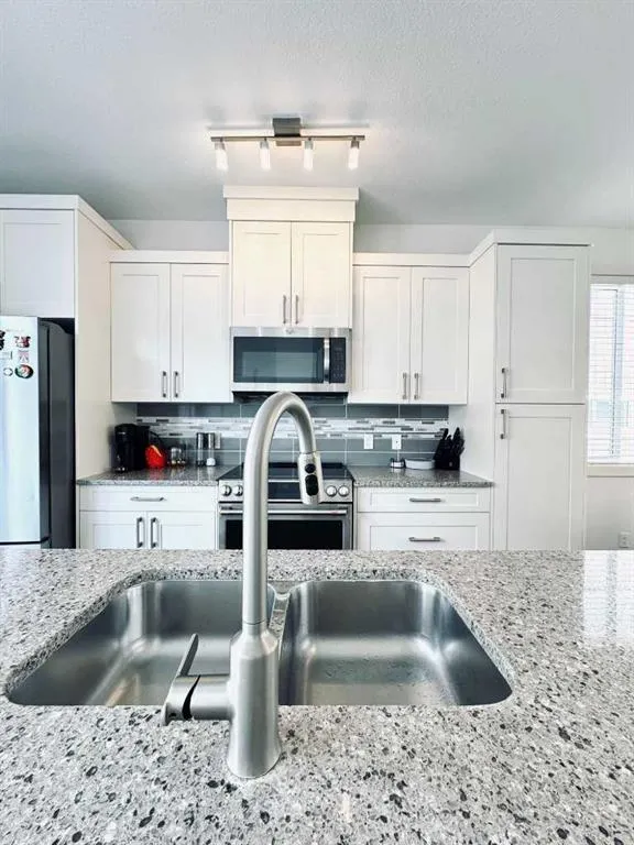 641 Evanston Manor NW