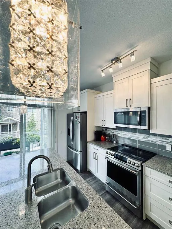 641 Evanston Manor NW