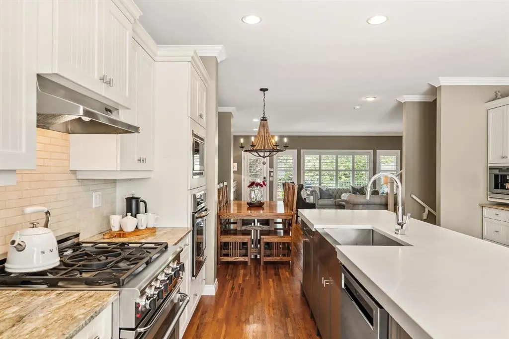 32 Aspen Meadows Green SW