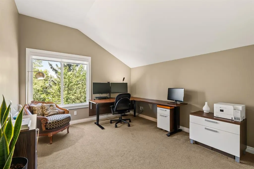 32 Aspen Meadows Green SW
