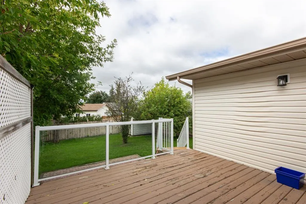 66 Edwards Crescent