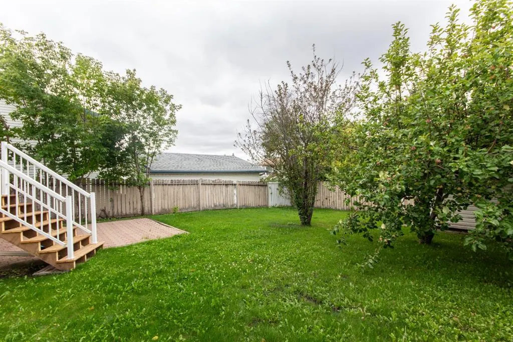 66 Edwards Crescent