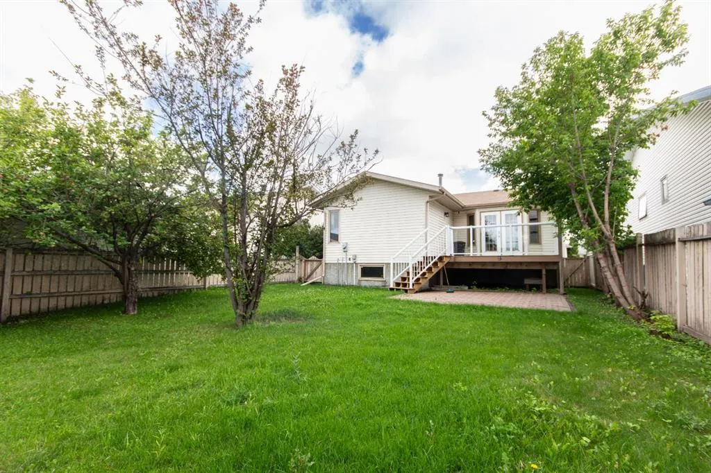66 Edwards Crescent