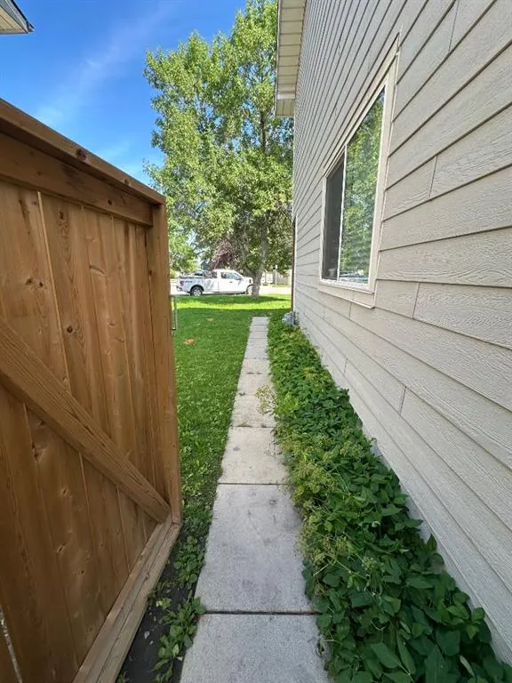 232 Midpark Gardens SE