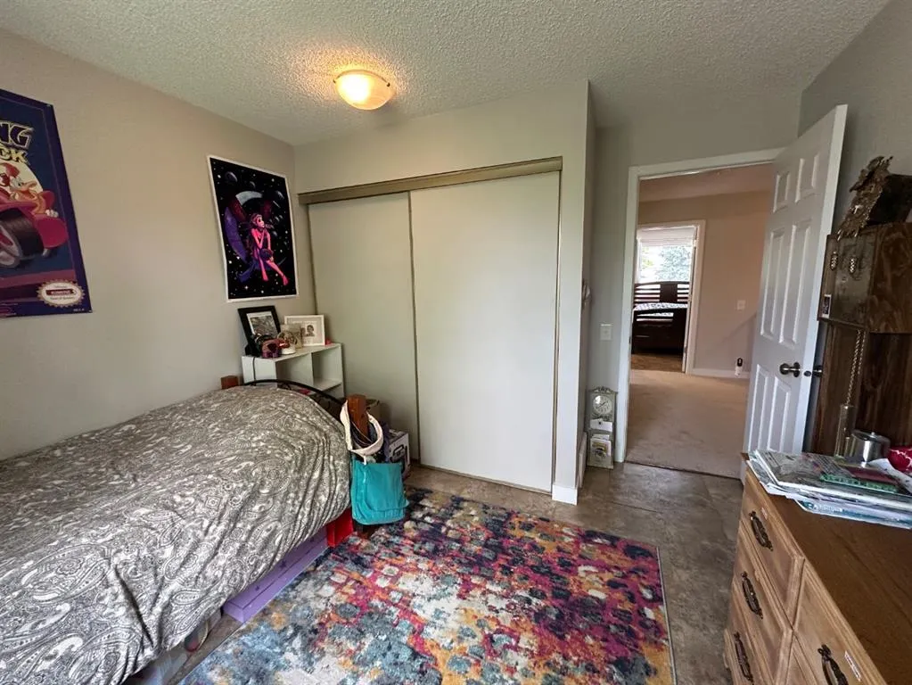 232 Midpark Gardens SE
