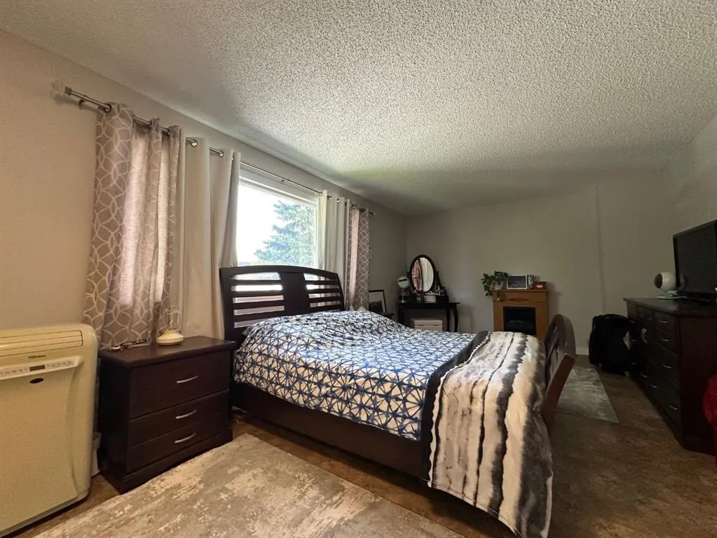 232 Midpark Gardens SE