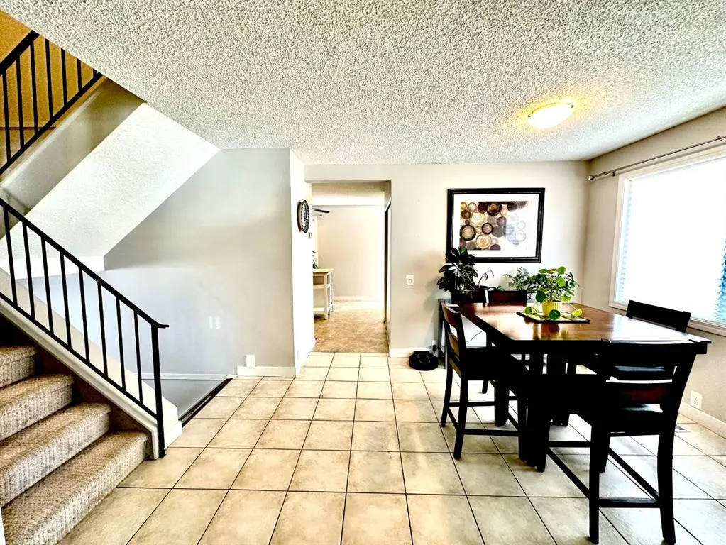 232 Midpark Gardens SE