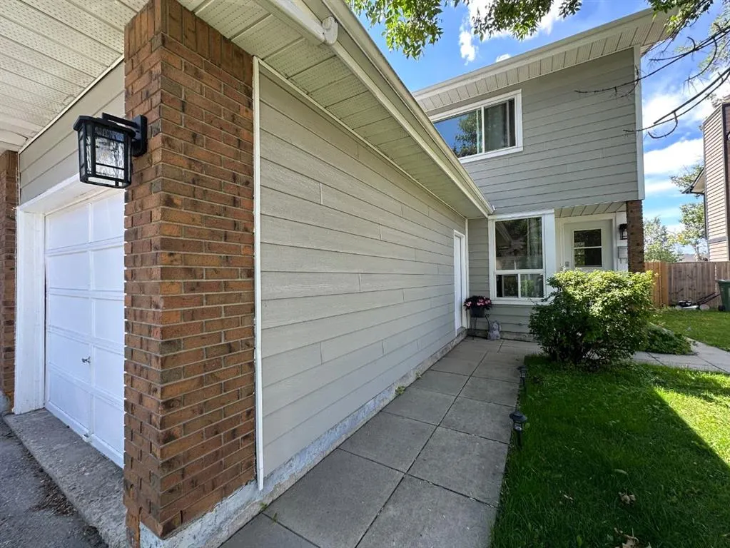 232 Midpark Gardens SE