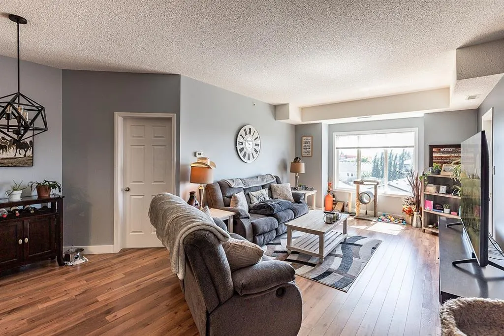 194 Sunrise Circle SW, #403