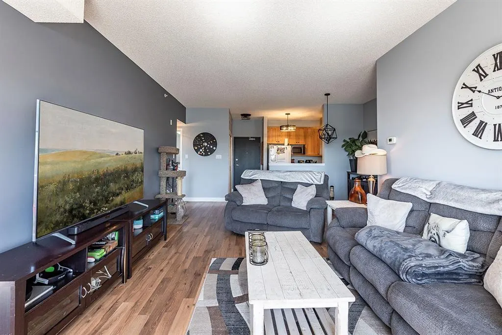 194 Sunrise Circle SW, #403