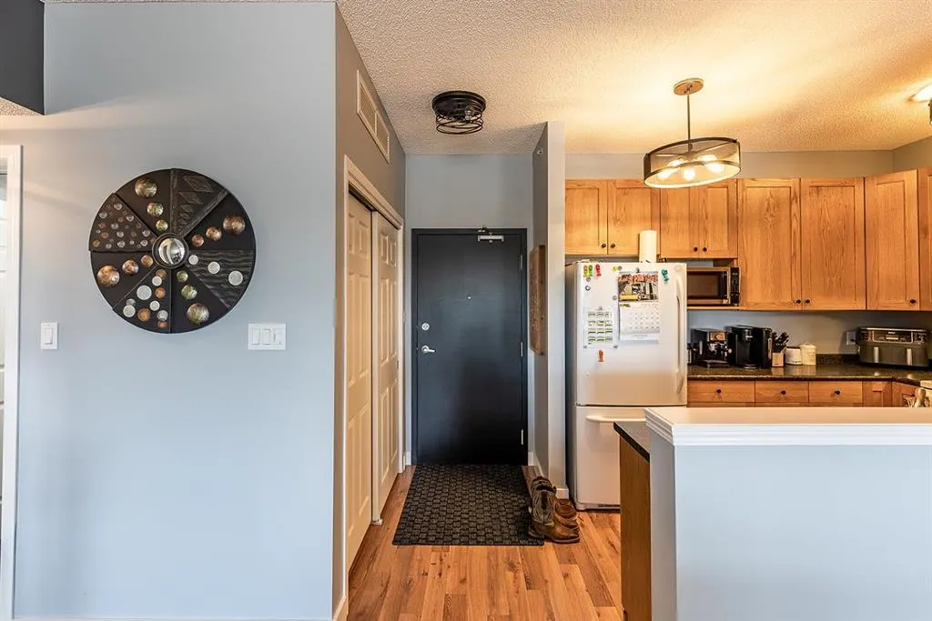 194 Sunrise Circle SW, #403