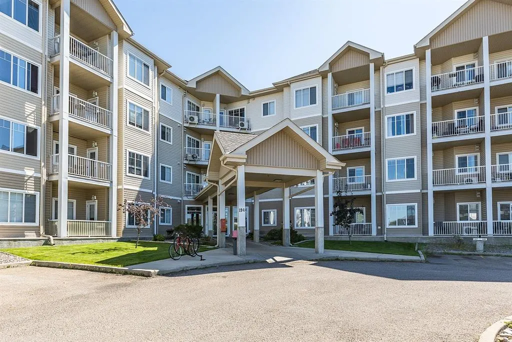 194 Sunrise Circle SW, #403