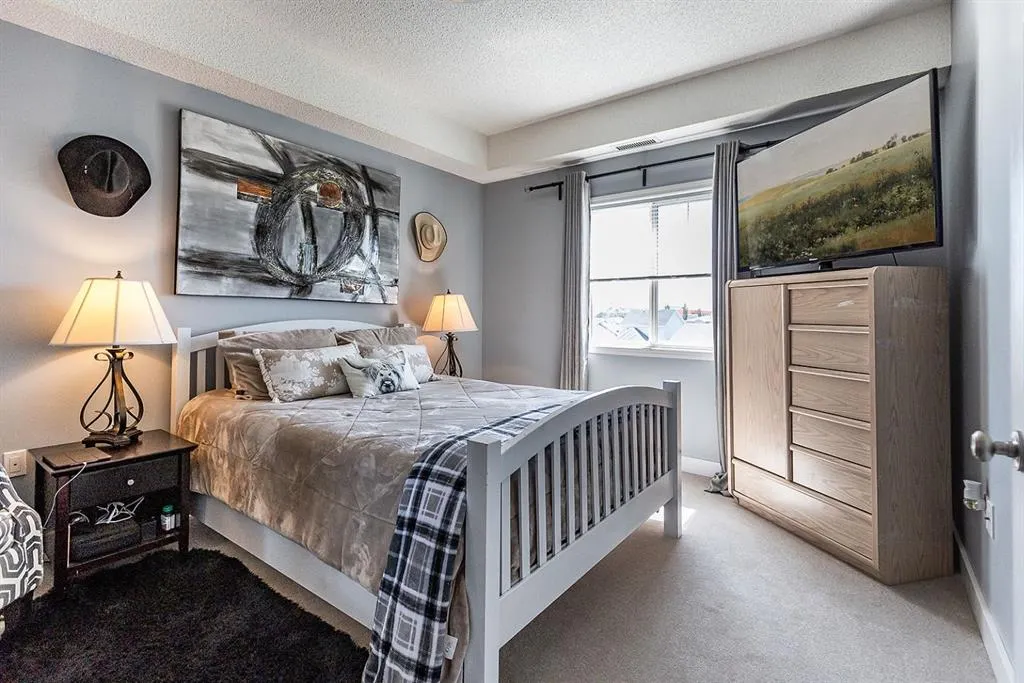 194 Sunrise Circle SW, #403