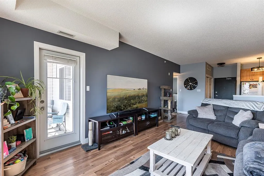 194 Sunrise Circle SW, #403