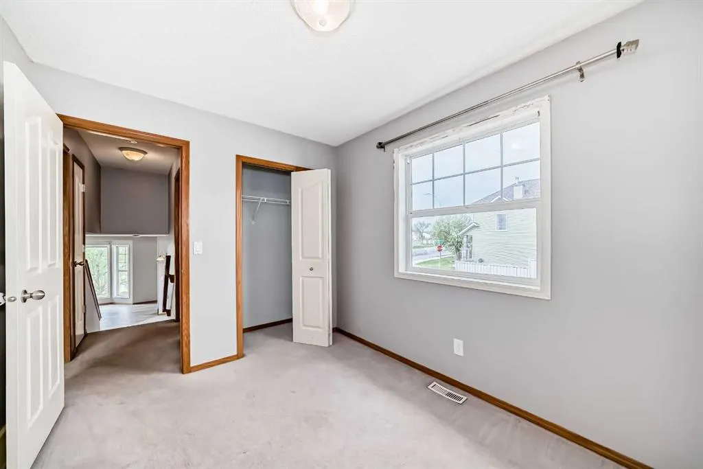 324 Taradale Drive NE